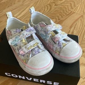 Converse little girls shoes